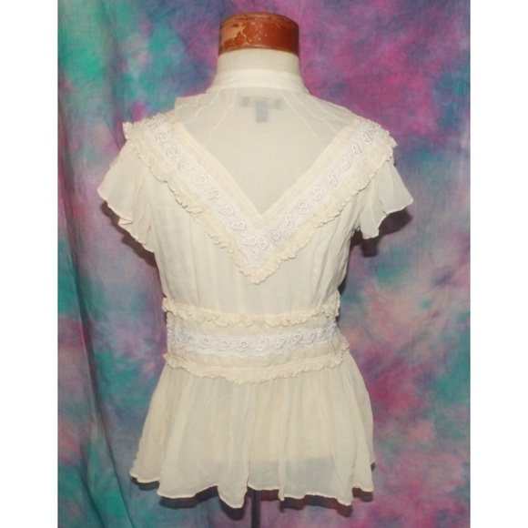 Lace embroidered ruffle flutter sleeve peplum top - Picture 4 of 4